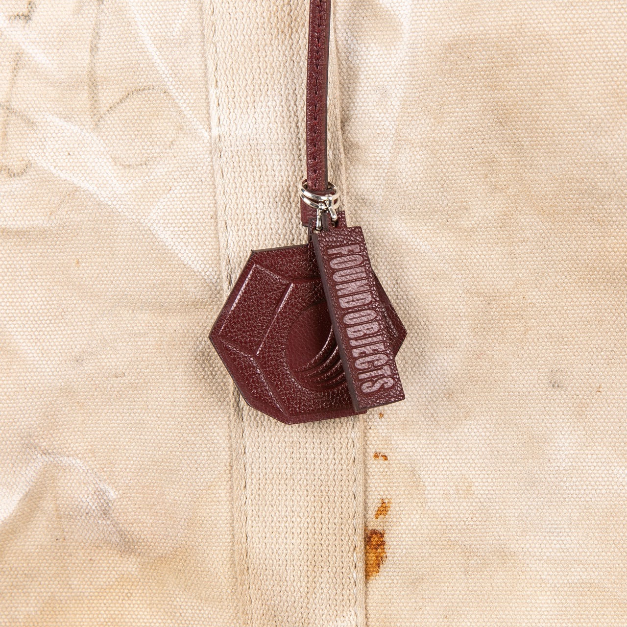 Bell Bag Burgundy Detail